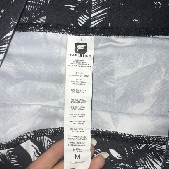 Fabletics Sports Bra + Leggings Workout Set - Picture 5 of 6